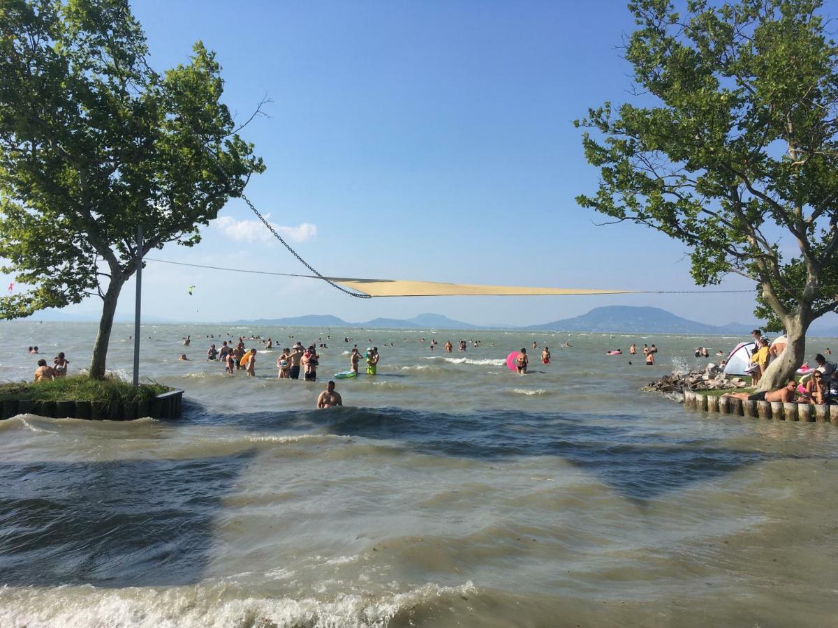 Balatoni Retro Villa Balatonfenyves Eksteriør bilde