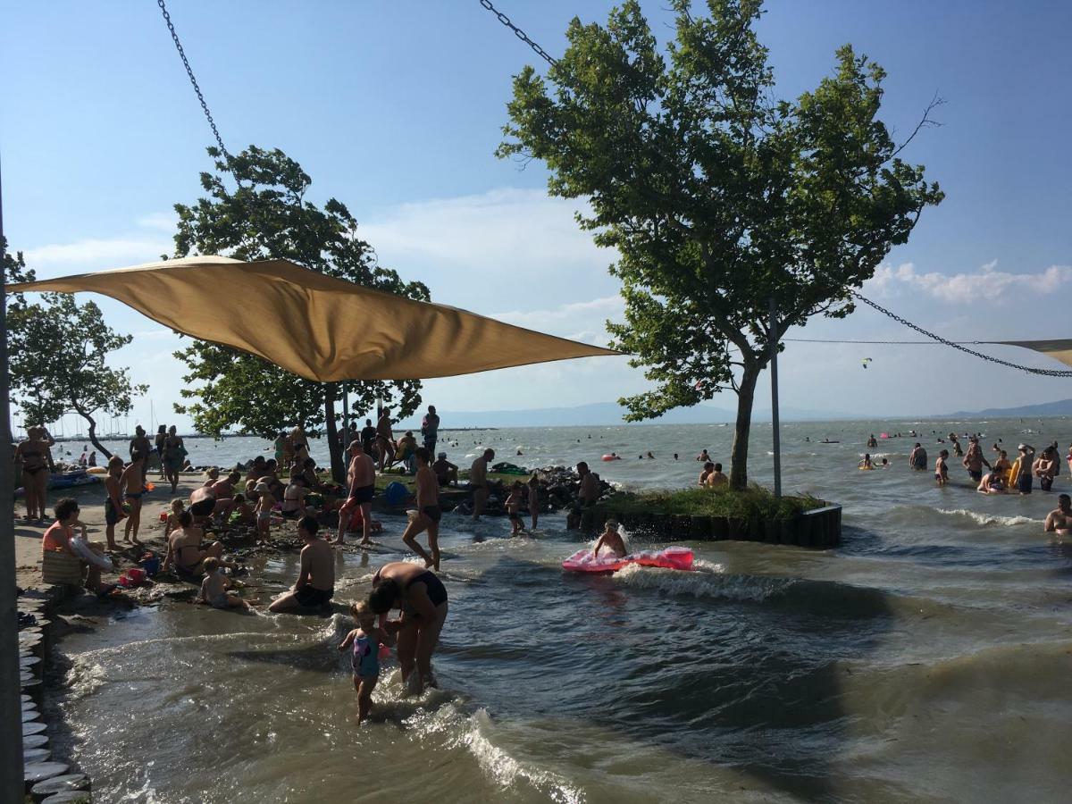 Balatoni Retro Villa Balatonfenyves Eksteriør bilde