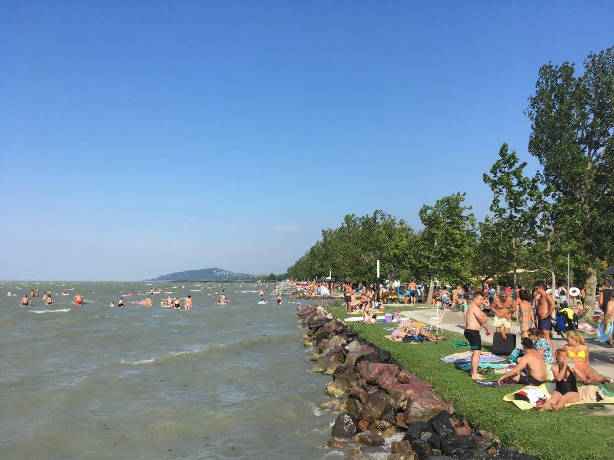 Balatoni Retro Villa Balatonfenyves Eksteriør bilde
